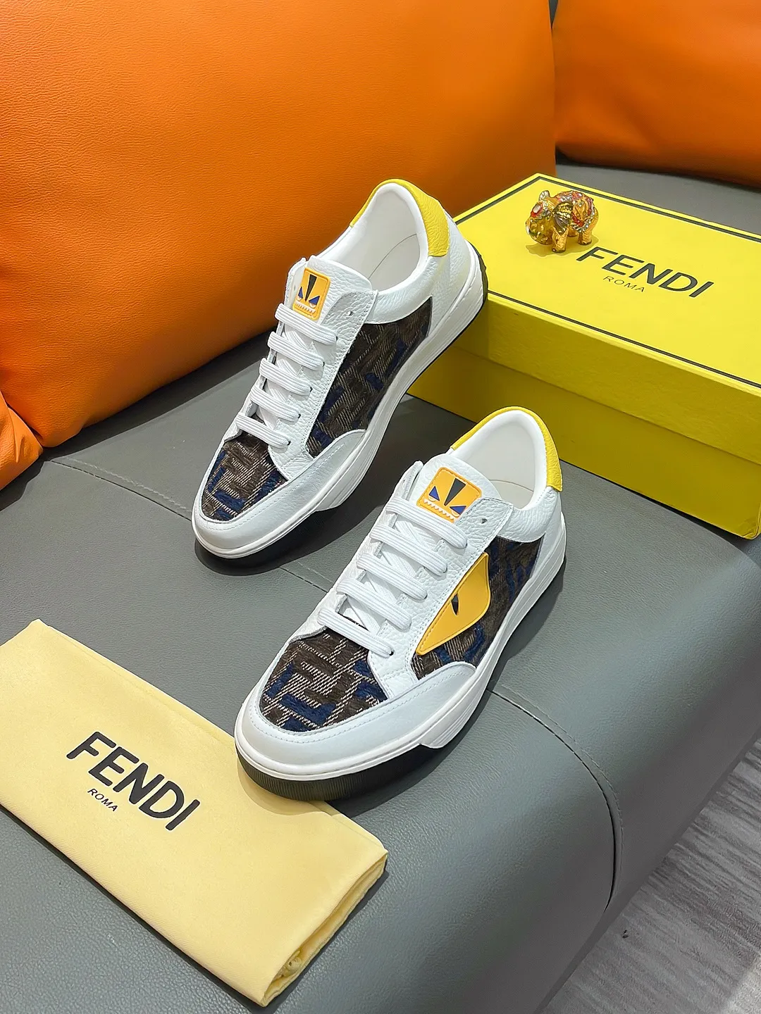 Men's shoes FENDI "Fendi" P400 Regular size: 38-44 (casual shoes) Product materials: Selected cowhide upper, soft sheepskin lining; original outsole.